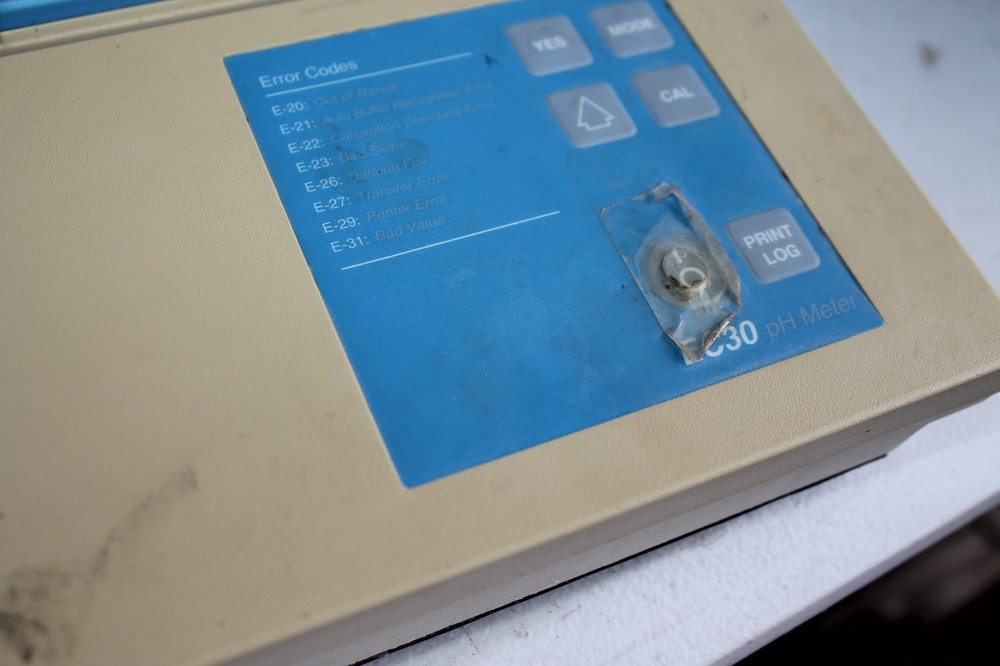 HACH EC30 Portable PH Meter #50100-60