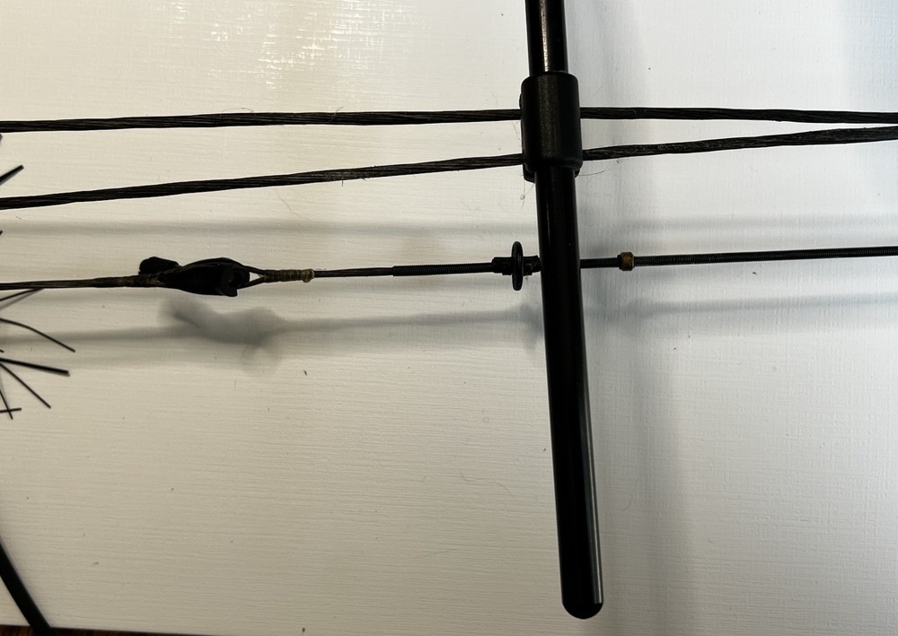 Preowned PSE Archery NOVA Compound Youth Bow Right Handed
