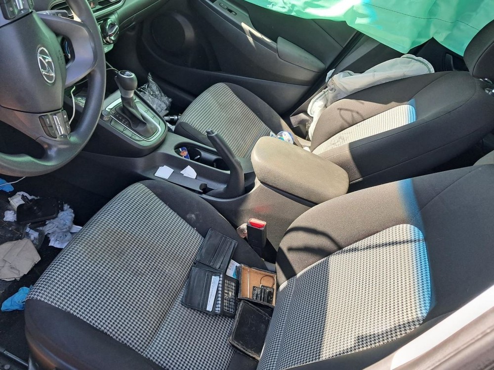 KONA 2022 Glove Box 4849616