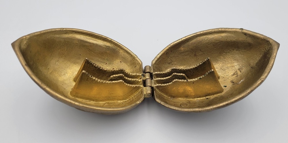 LARGE Walnut Shaped SOLID BRASS NUTCRACKER WALNUTS Opens To Crack Your Nuts
