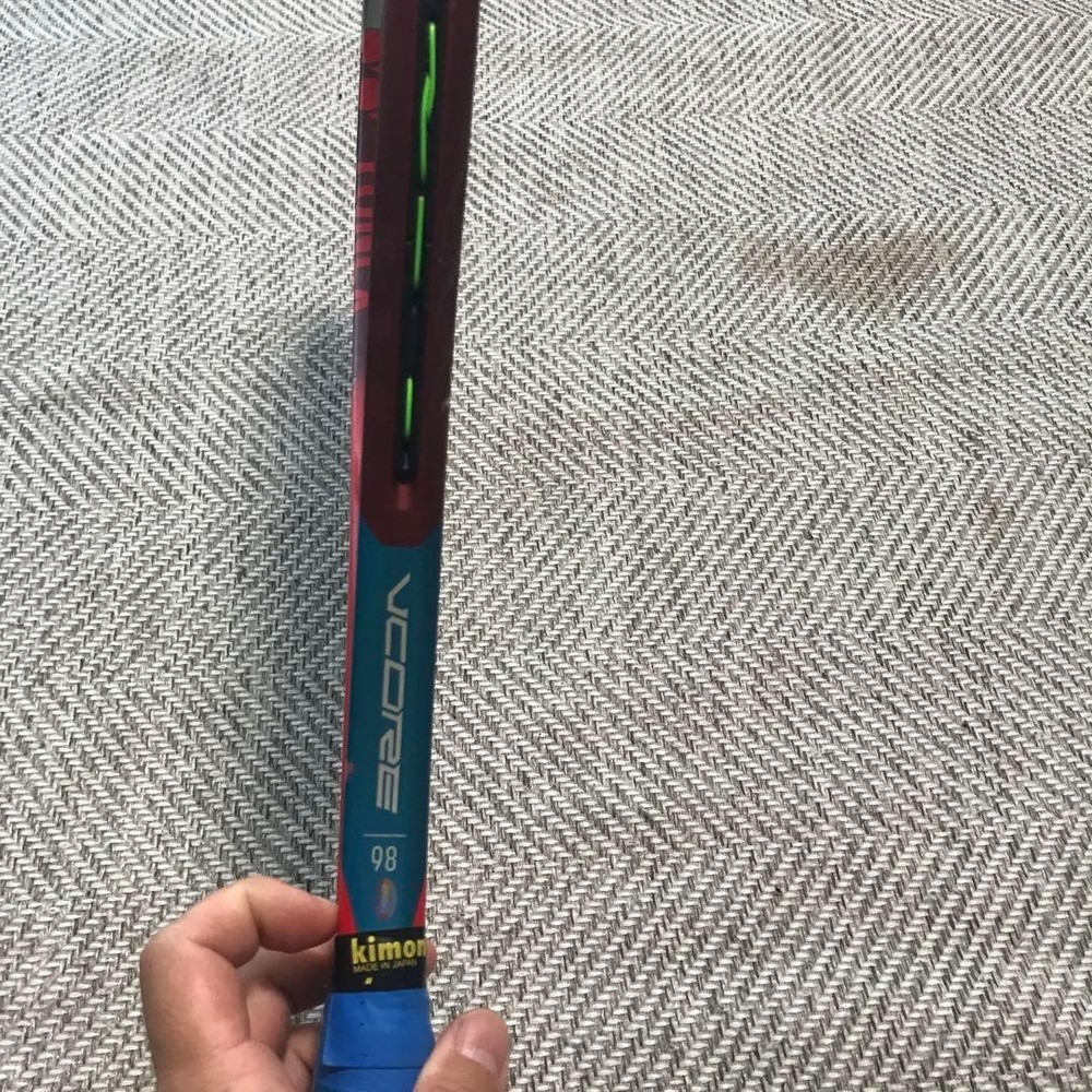 YONEX CORE 98 with polygut, grip 2