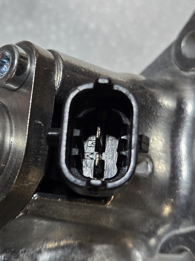 0444043050 DEF Dosing Unit Valve Injector open box