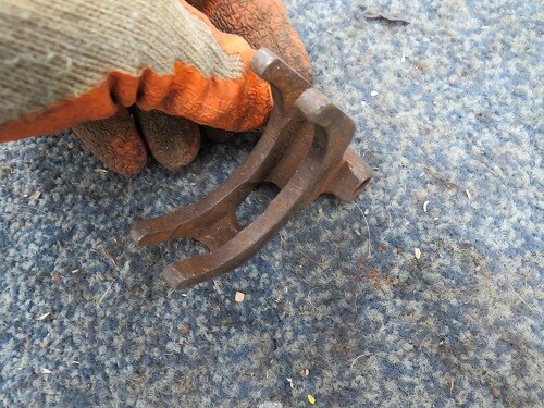early triumph gear selector fork