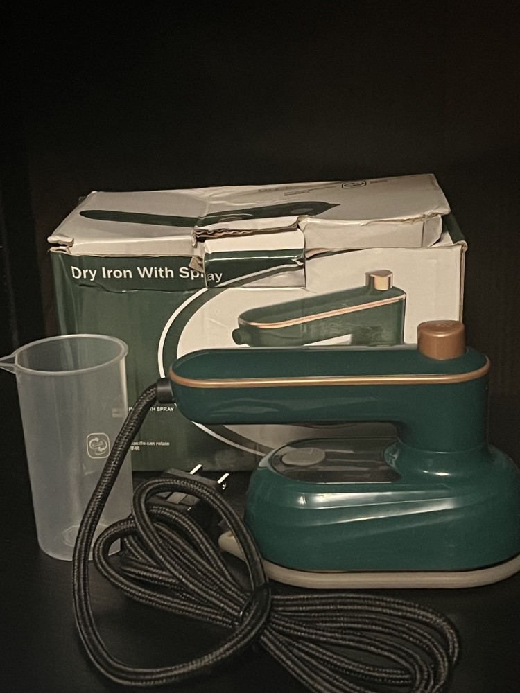 Dry Iron With Spray