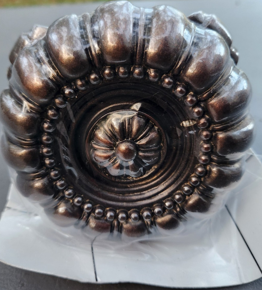 Trudy Holdback/Tieback Bronze