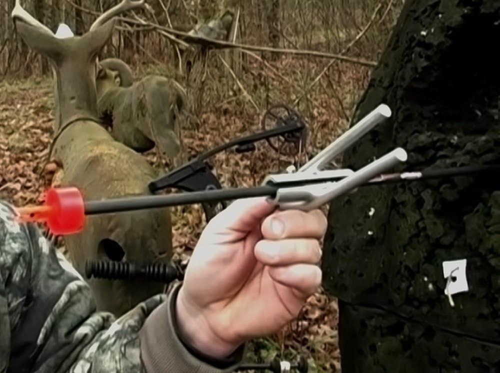 Double D’s Magnum Grip Arrow Puller and Crossbow Bolt Puller - Premium Archery..