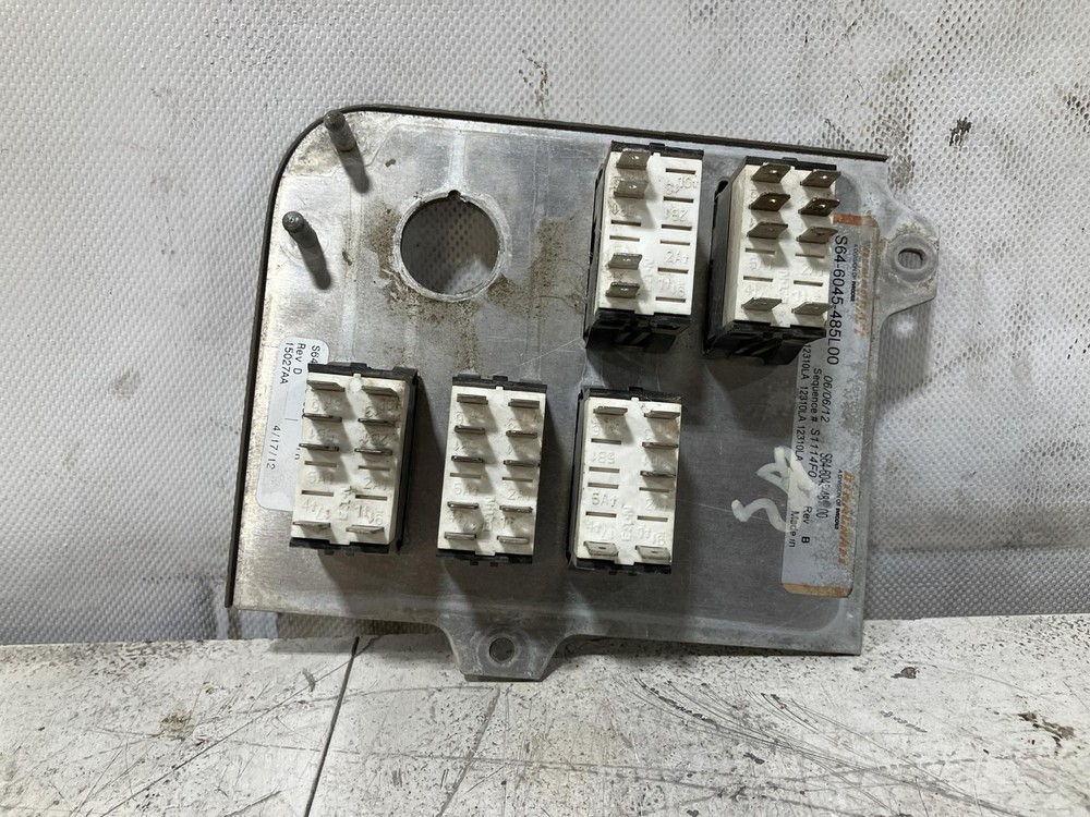 2006-2015 Peterbilt 386 IGNITION Dash Panel - Used