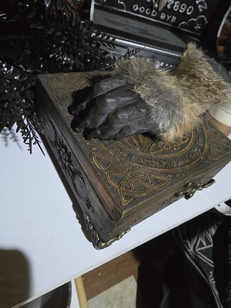 Monkeys Paw