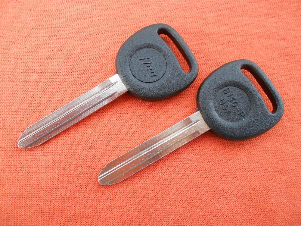 2 GMC CANYON KEY BLANKS 2004 2005 2006 2007 2008 2009 2010 2011 12