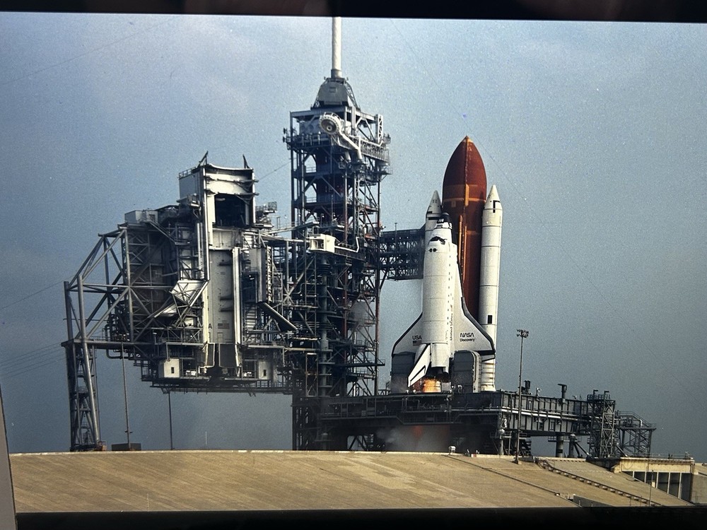 1984 NASA KSC Shuttle Discovery 41-D Mission Launchpad Presentation Transparency