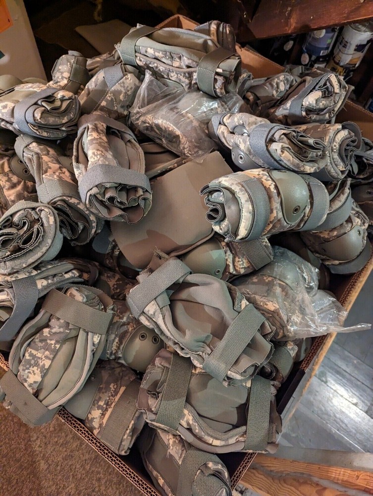 US Military Army Elbow Pads RFI Issue ACU Pattern MEDIUM MINT