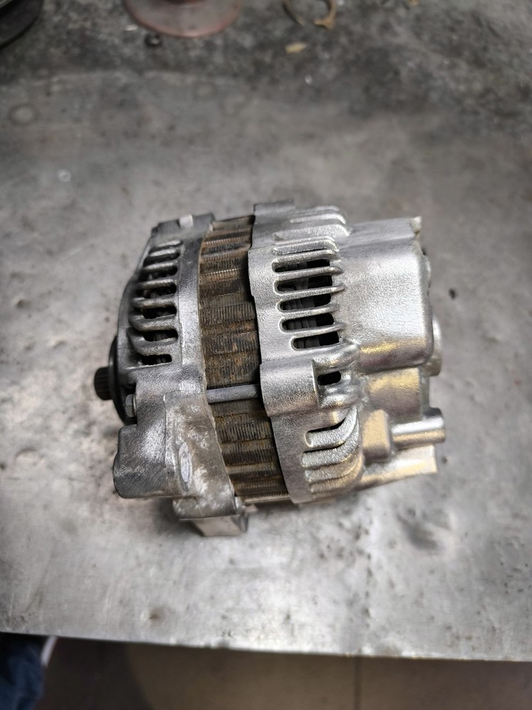 HONDA GOLDWING GL 1800 ORIGINAL COMPLETE ALTERNATOR