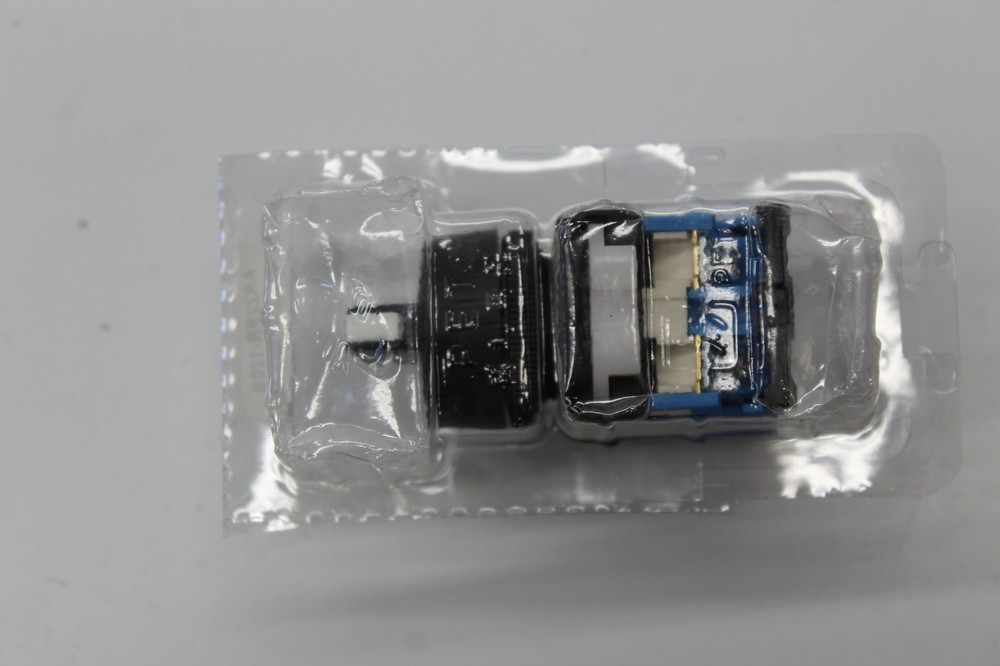 FUJI ELECTRIC AR22PR-120B SELECTOR SWITCH NSMP.