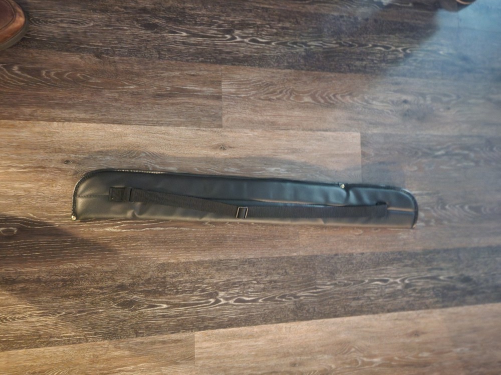 Black Pool Stick Case with Plush Lining