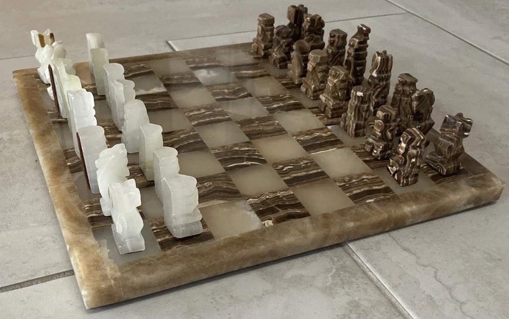 MIDCENTURY ONYX MARBLE CHESS SET COMPLETE ALL PIECES
