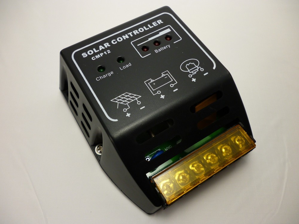 Solar Controller Regulator 12 or 24 VDC 10 Amp for Solar Panel & Batteries SCR1