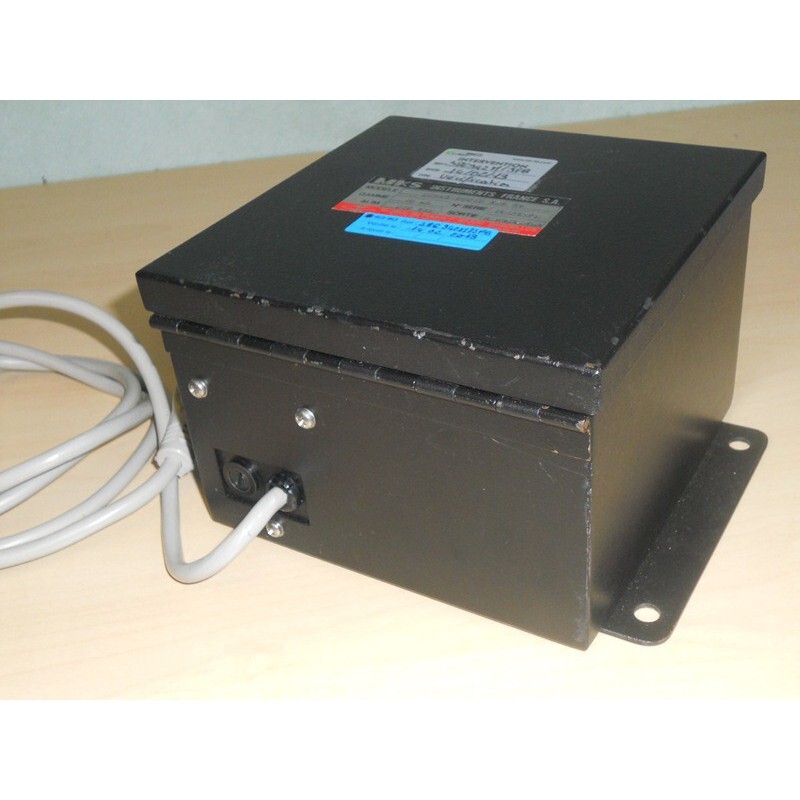 VACUUM SENSOR MKS BARATRON 220CA