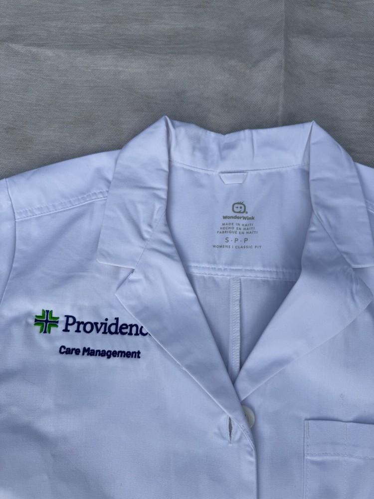WonderWink White Scrub Lab Coat Size Small - Providence Branded - New
