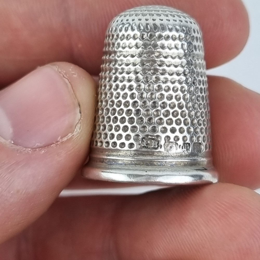 Vintage Solid Silver Thimble Worn Hallmarks Platnauer Brothers?