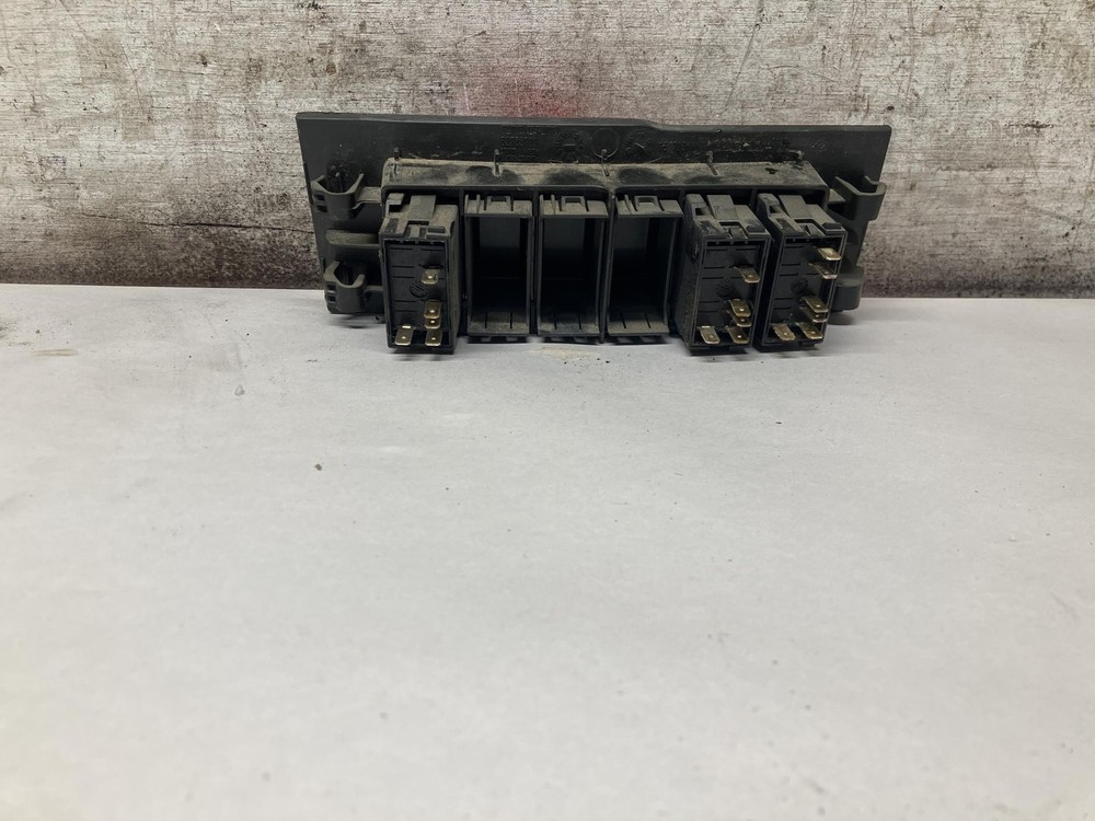 2018-2027 Volvo VNL SWITCH Dash Panel - Used