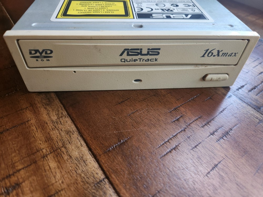 Asus QuiteTrack 16X - IDE DVD ROM Drive - Model# DVD-E616A