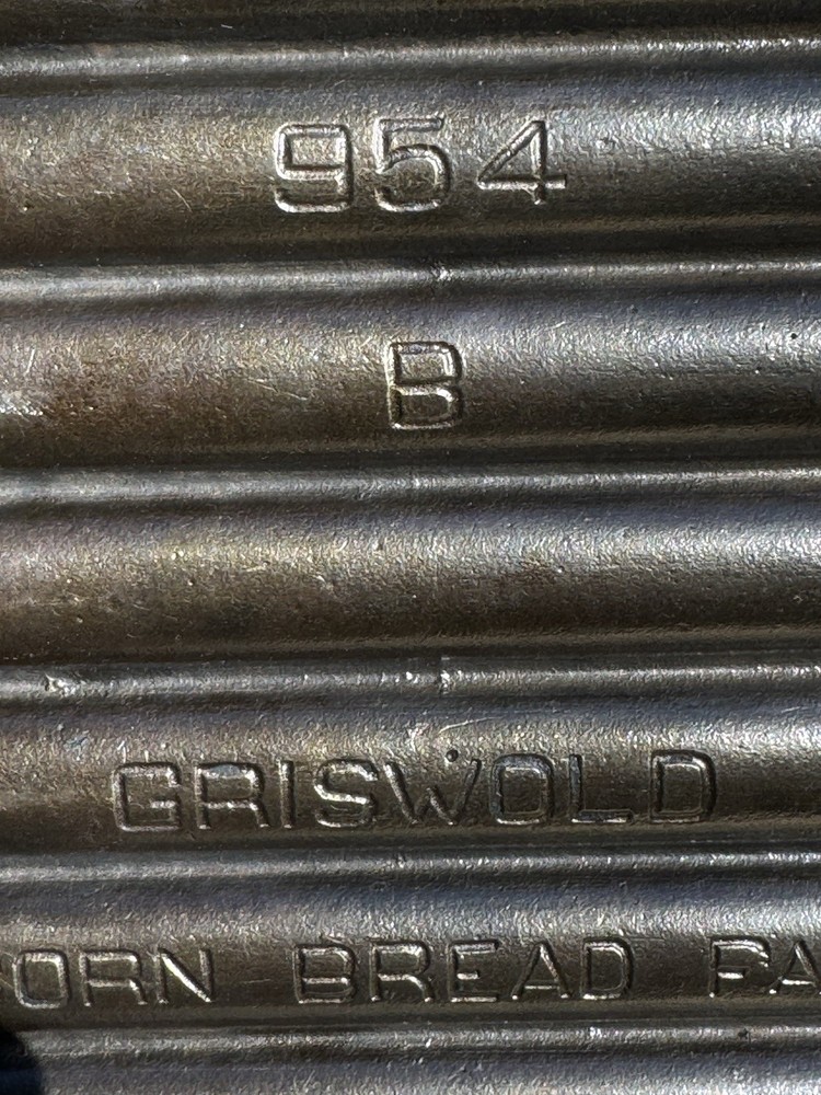 Vintage Griswold 954 B Corn Bread Pan Erie