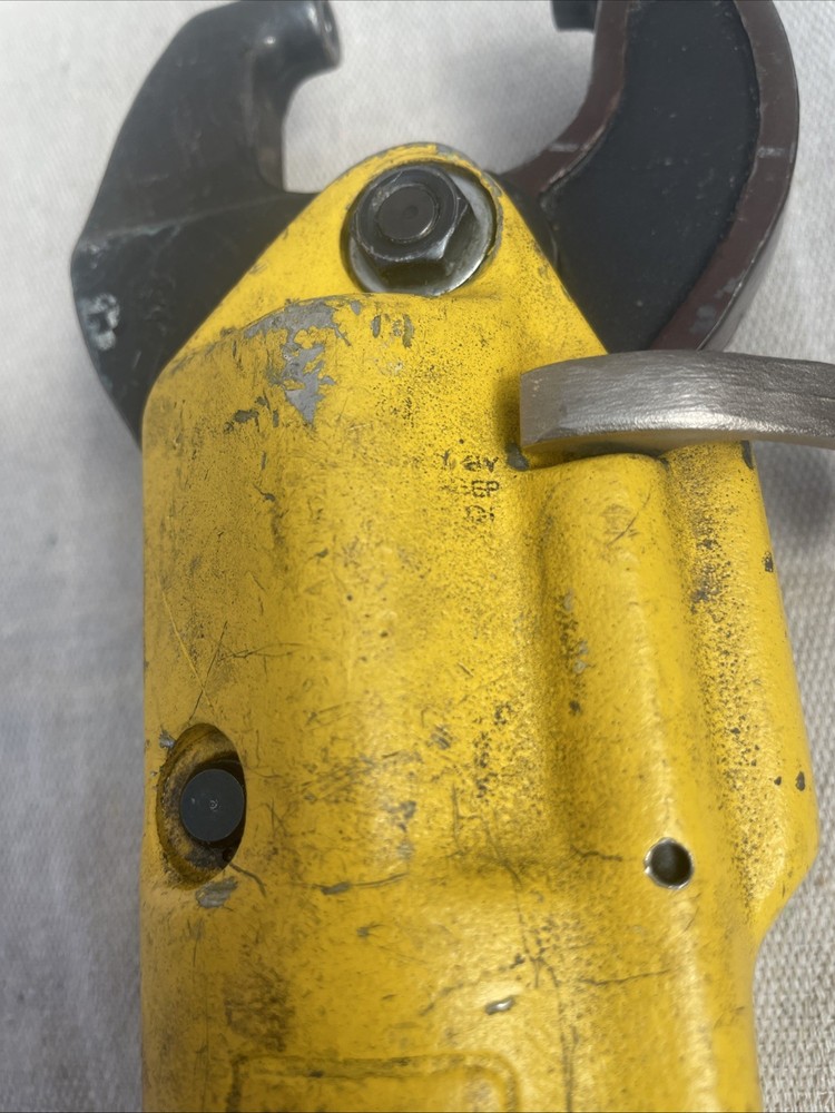 U.S Industrial Pneumatic Tandem Rivet squeezer