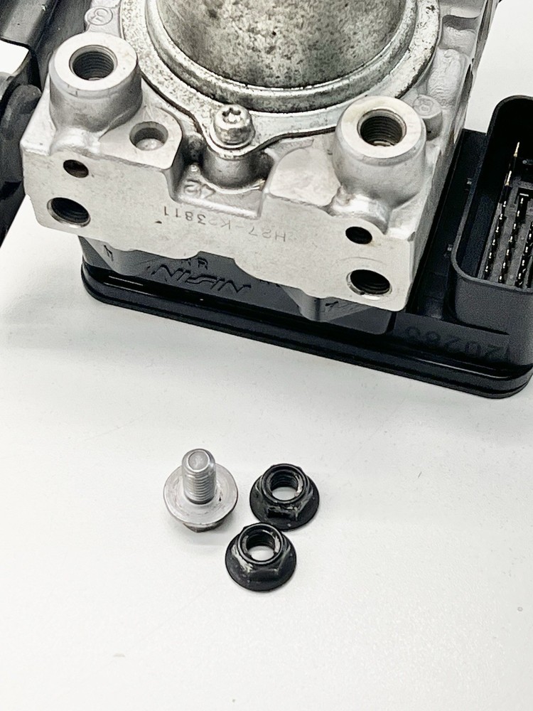 2005-2018 TRIUMPH SPRINT ST GT OEM ABS Brake Pump Modulator Module