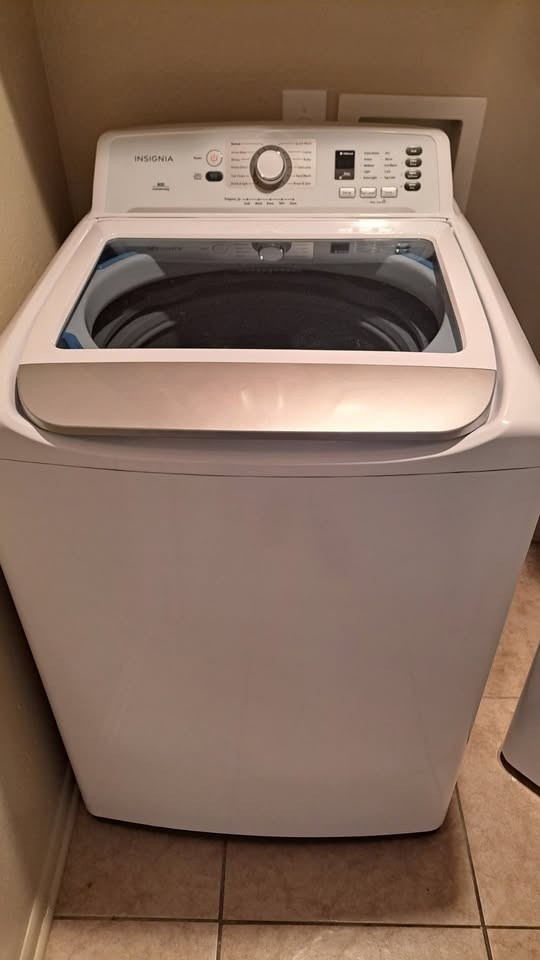Insignia washer and dryer
