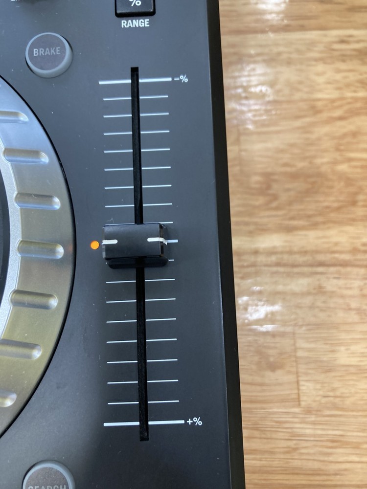 Numark Mixdeck Express Double Deck DJ Controller Built-in Mixer USB Effects