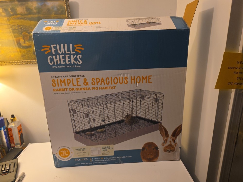 Full Cheeks Simple & Spacious Home, Rabbit or Guinea Pig Habitat **MISSING LINER