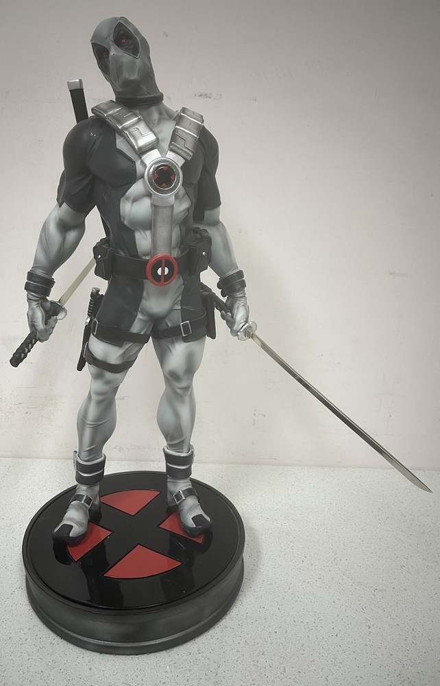 Sideshow DEADPOOL X-FORCE Edition Premium Format Figure Used Condition Pls Read