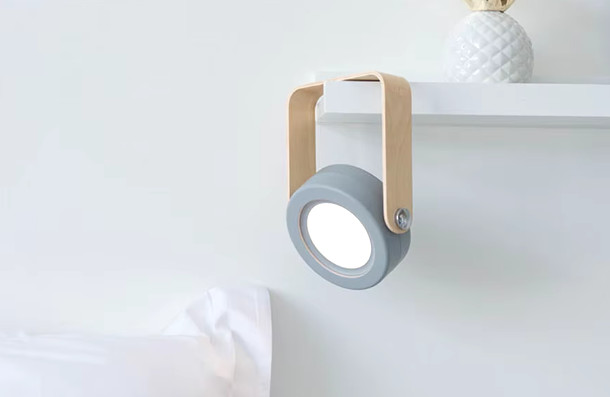 Creative Wooden Handle Telescopic Folding Led Touch Lamp