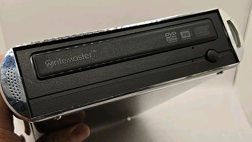 MAD DOG MULTIMEDIA external DVD-RW DRIVE - (Untested) Powers on Fan Runs