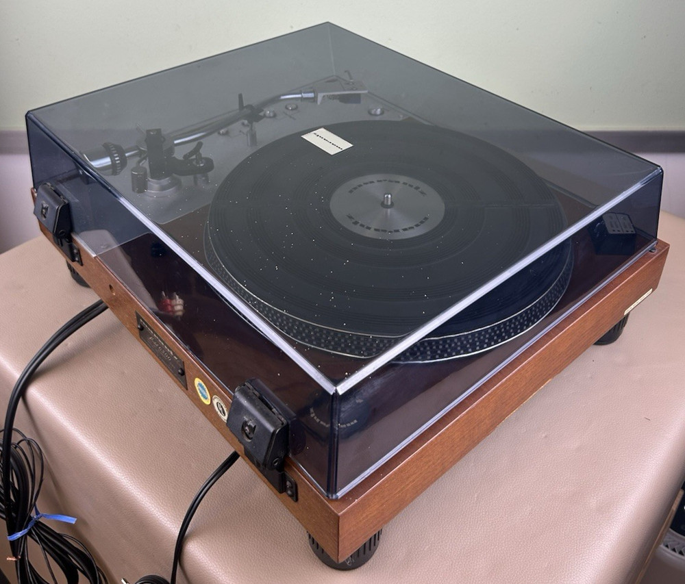 MARANTZ 6300 STEREO TURNTABLE