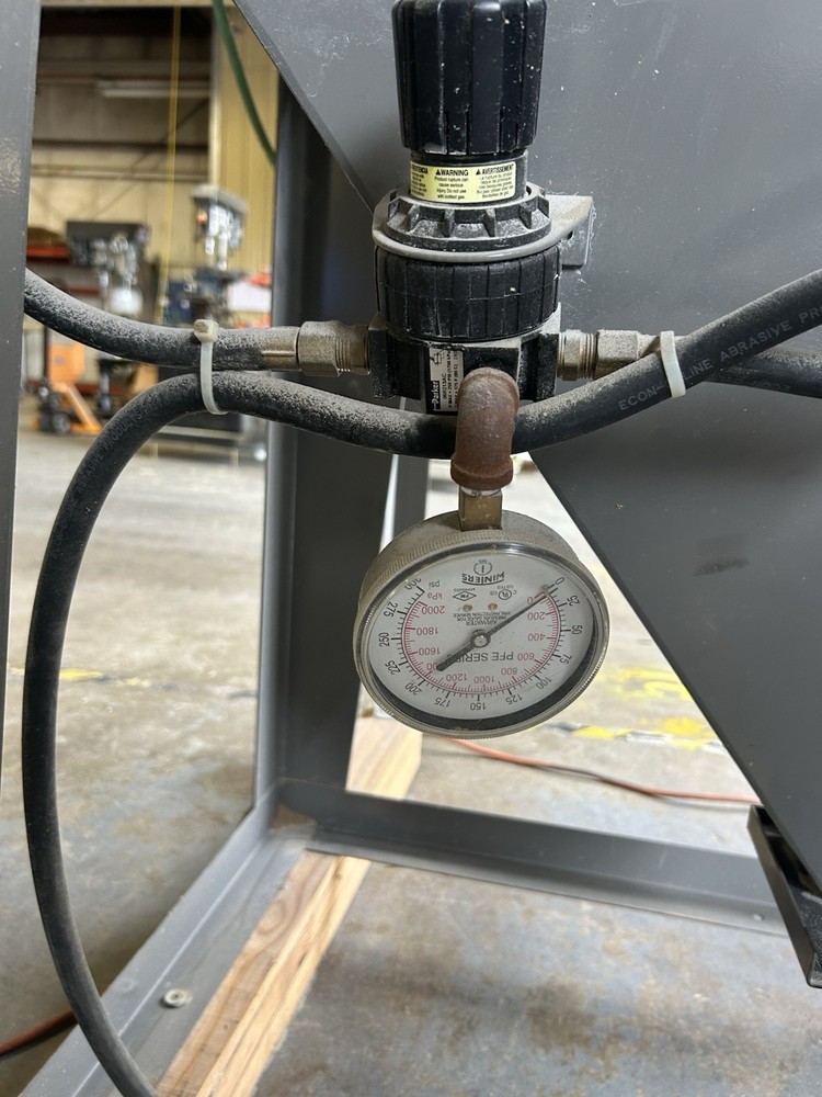 Econoline Sandblast Cabinet