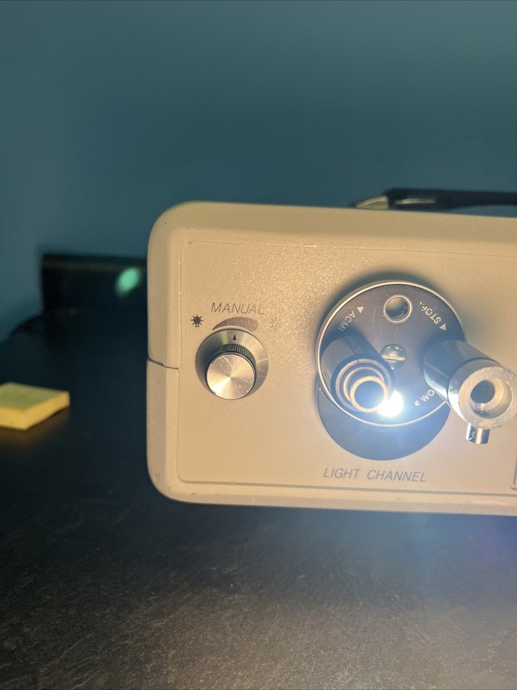 Xenon Series 9000 LUXTEC 9300 Light Source