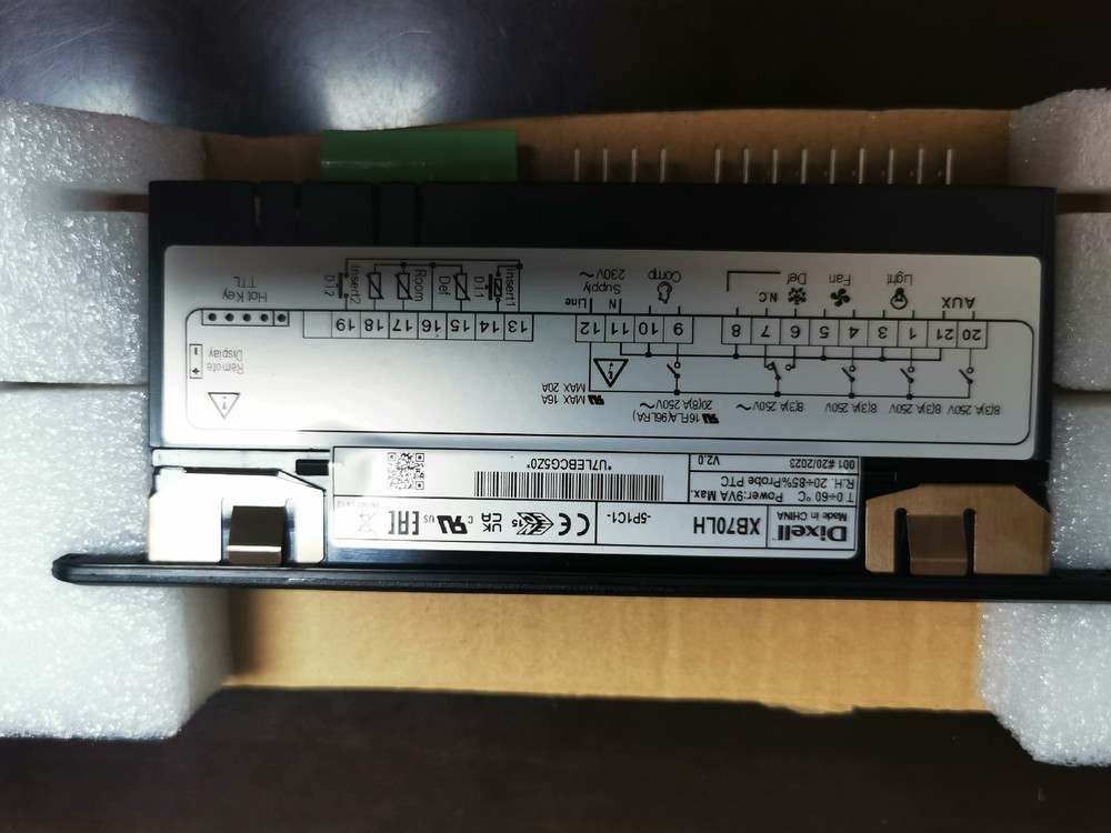 1PCS NEW XB70LH temperature controller