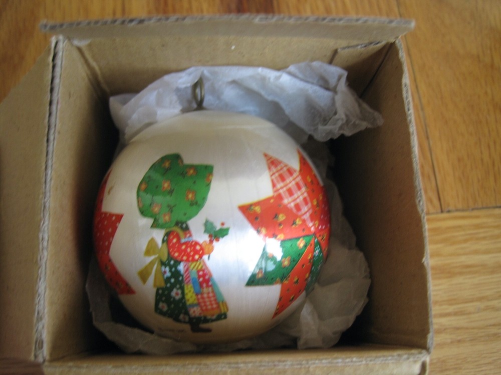 Avon Christmas Ornament Ruby 1980 Vintage