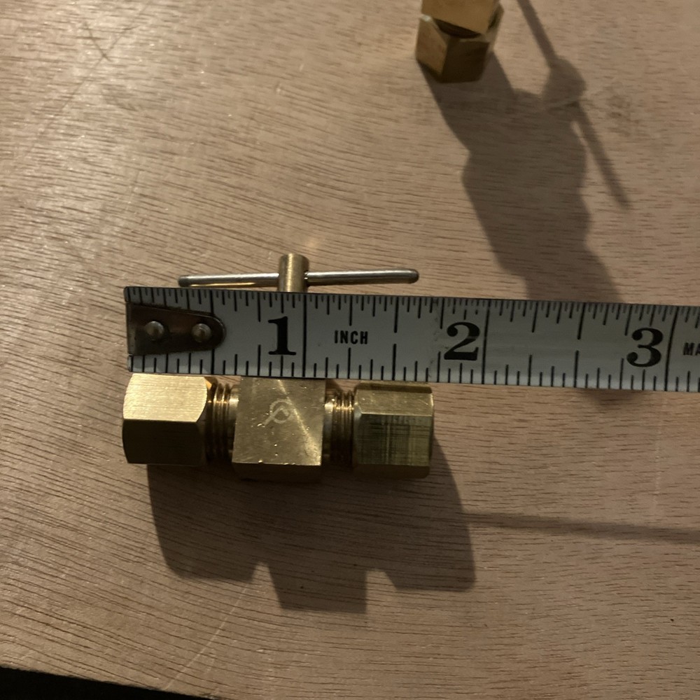 LASCO 17-1511 (2) 1/4” Compression by 1/4” Compression Straight Needle Valve
