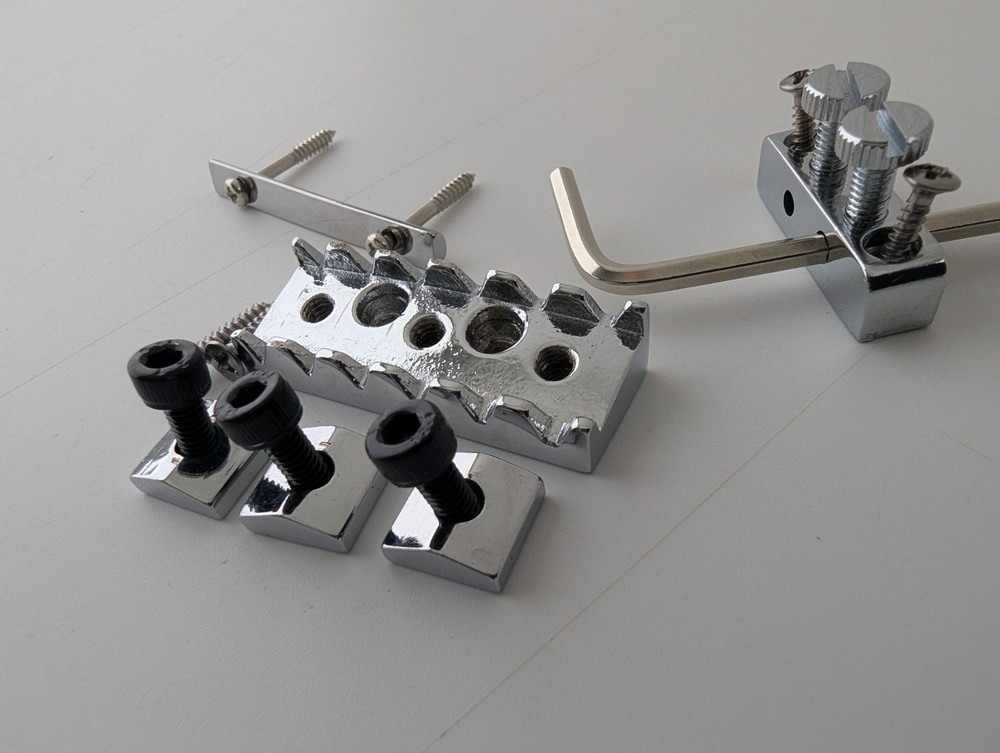 Licensed Floyd Rose WR3 Locking Nut & String Retainer & Wrench Chrome 43mm