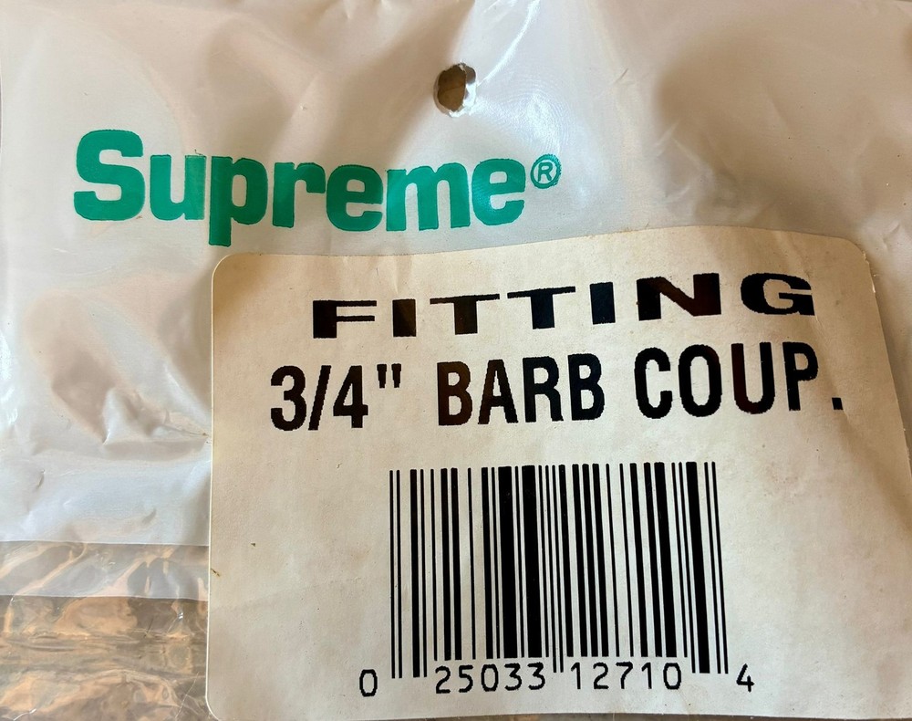 Supreme Fitting 3/4" Barbed PVC Coupling