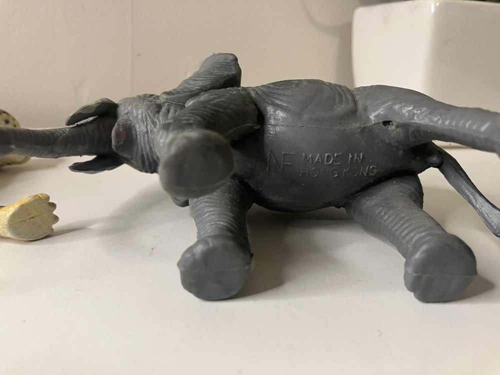 AAA Cheetah PVC Toy And Elephant