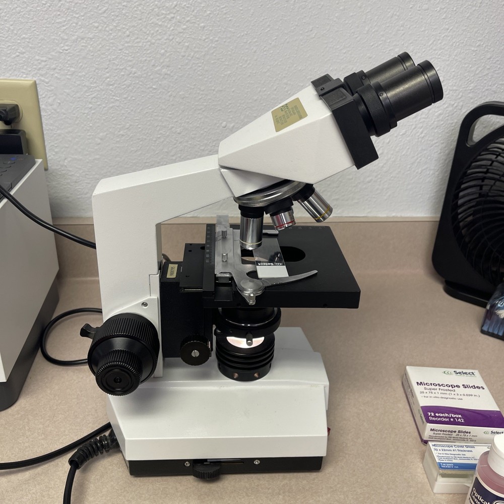 seiler westland microscope 0.75. 9800795 with 4 Objectives