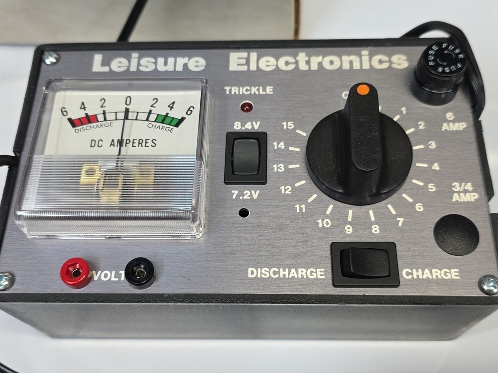 Leisure Auto Chargers model 104 6 cell only 12v input