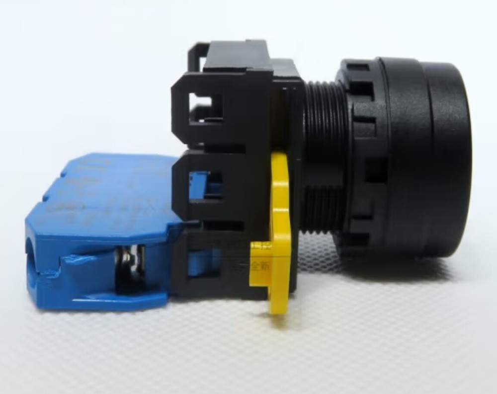 IDEC Push button switch YW1B-A1E10G