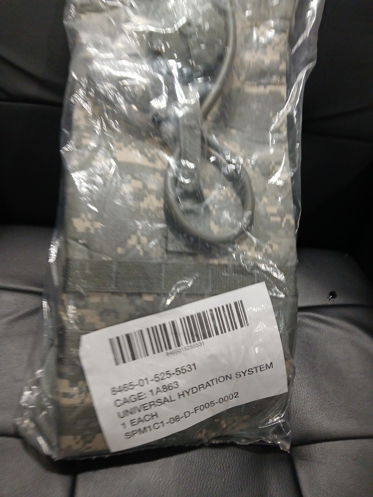 ACU Universal Hydration System Bladder U.S. New Camo Camouflage