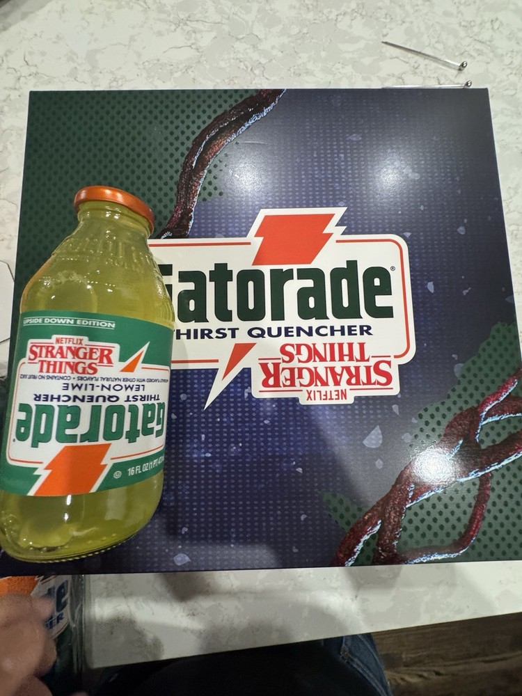 Gatorade X Stranger Things Upside Down Capsule Limited Edition Size Large