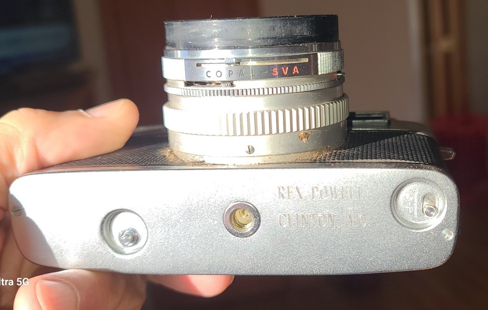 Yashica EE Rangefinder Camera W/4.5cmf:1.9, Tested Working. Case,cap 9+