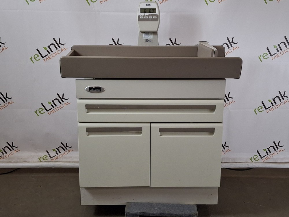 Midmark 640 Pediatric Exam Table